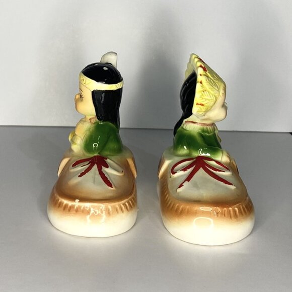 Indigenous Boy & Girl In Moccassins, Vintage - Picture 4 of 10